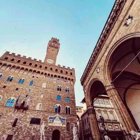 Palazzo Vecchio Apartment *