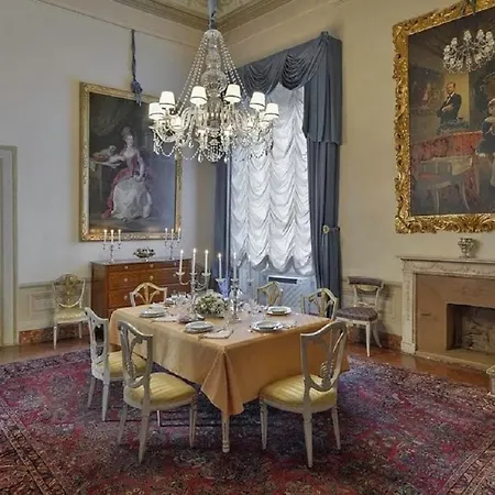 Apartment Maggio Palace By Vacavilla Florence