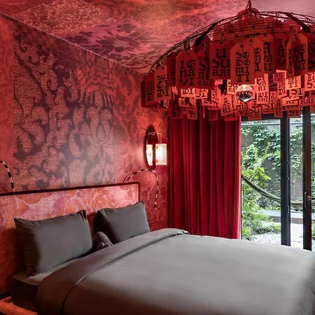 25hours Piazza San Paolino Hotel
