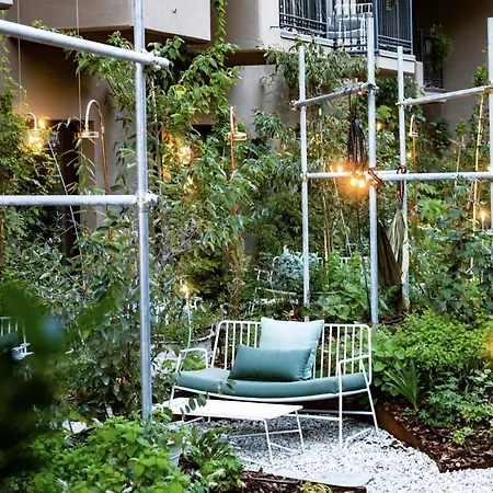 25hours Piazza San Paolino Hotel 4*