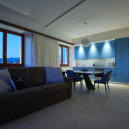 Five Stars Luxury With Jacuzzi Apartment *