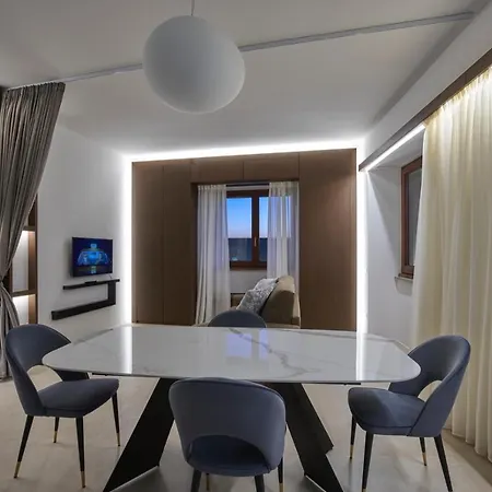 Apartment Five Stars Luxury With Jacuzzi