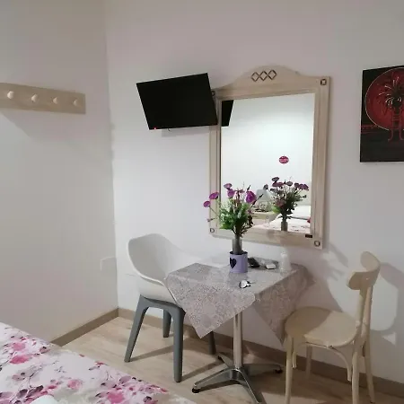 Cicerone Bed & Breakfast 3*