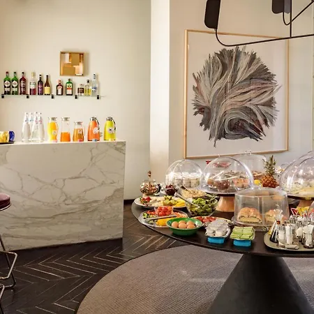 Milu Hotel 4*