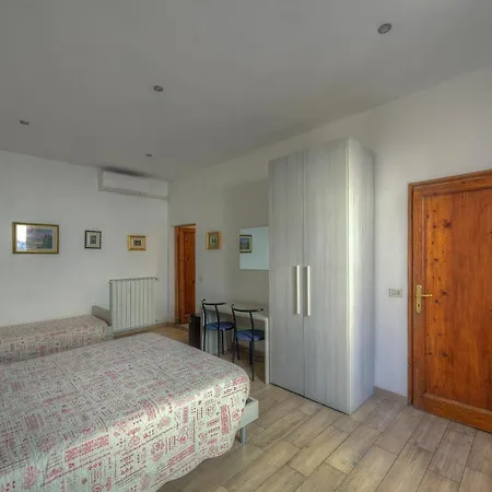 Sogni D'oro Casa de hóspedes 2*
