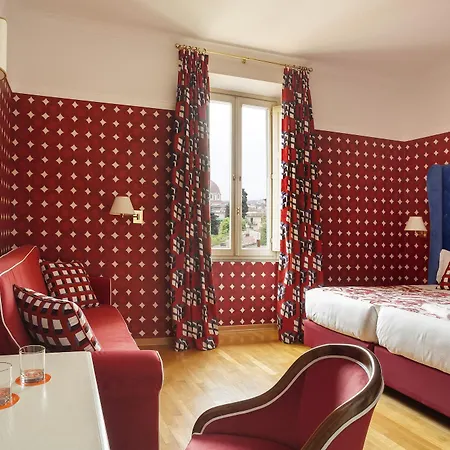 Mate Luca, Hotel
