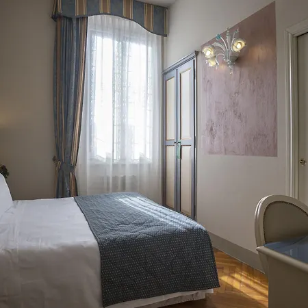 Donatello Hotel 3*