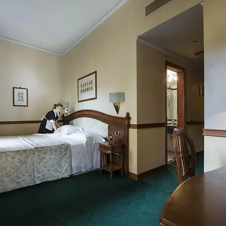 Hotel Degli Orafi 4*