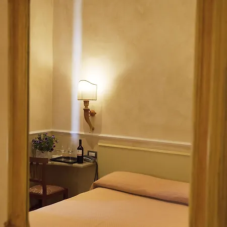 Aurora Hotel 3*