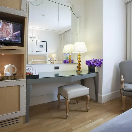 Starhotels Tuscany מלון