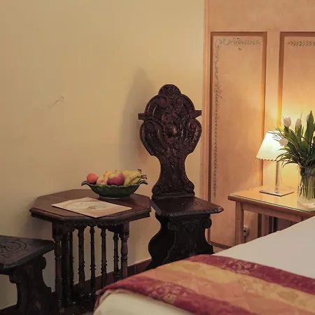 Liana Hotel