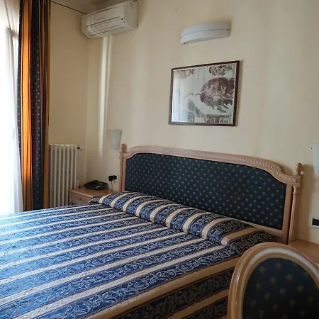 Anna's Hotel Florencia