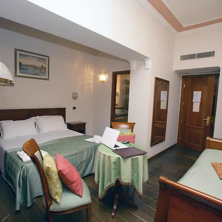 Domus Florentiae 4*