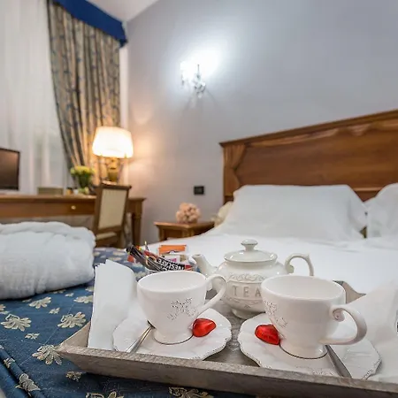 Hotel ḥọṭẹḷ ṿẹṇẹṭọ !! Centro Storico Di ƒirenze !!! Con Access Ztl