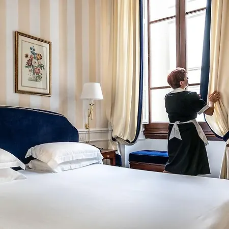 Hotel Fh55 Calzaiuoli 4*