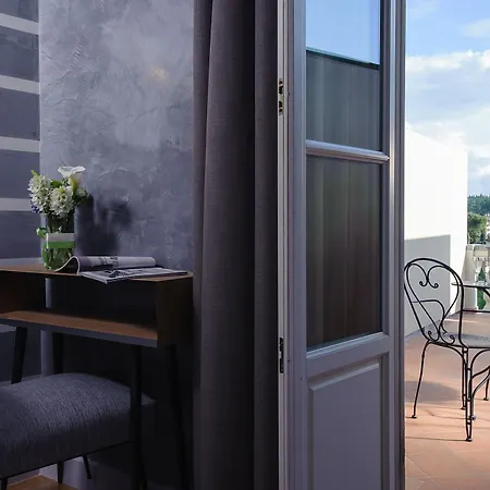Lungarno Vespucci 50 Hotel Florenz