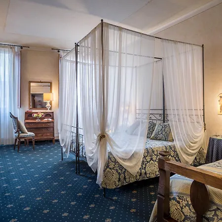 Palazzo Dal Borgo 4*