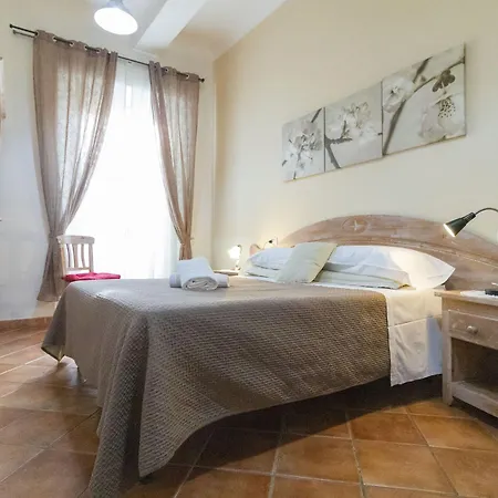 Cicerone Couette-café 3*
