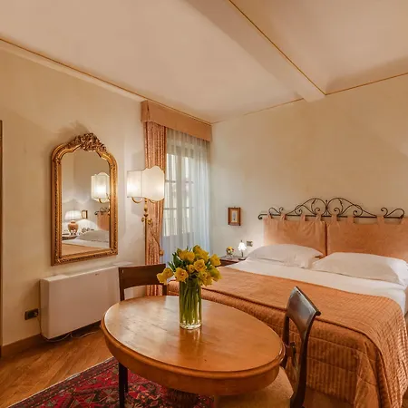 לינה וארוחת בוקר Residenza D'epoca In Piazza Della Signoria פירנצה