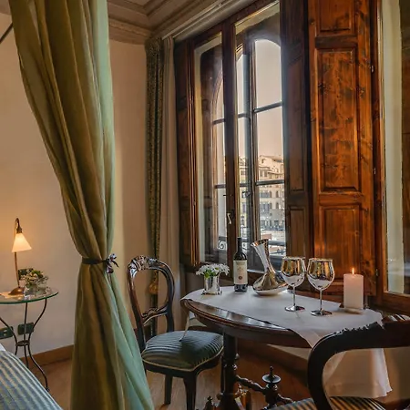 Residenza D'epoca In Piazza Della Signoria Couette-café Florence