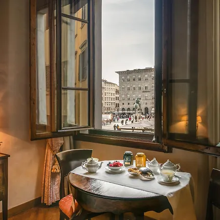 Couette-café Residenza D'epoca In Piazza Della Signoria 2*