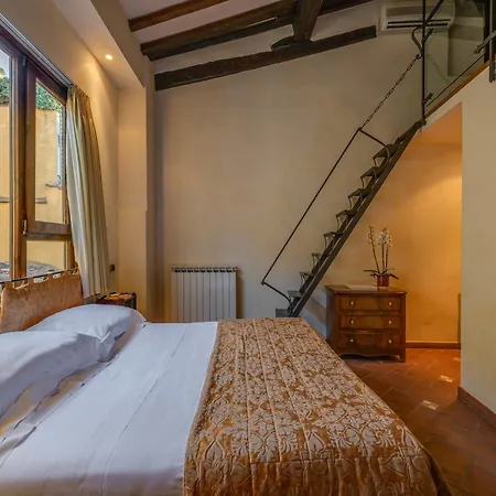 לינה וארוחת בוקר Residenza D'epoca In Piazza Della Signoria פירנצה