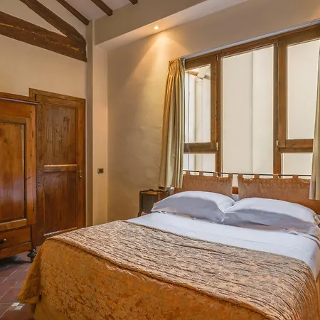 Residenza D'epoca In Piazza Della Signoria Couette-café 2*