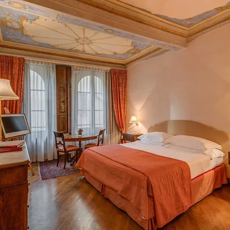 Residenza D'epoca In Piazza Della Signoria 2*