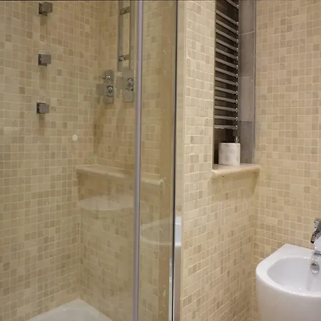Renaissance Hotell 3*