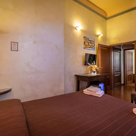 Delle Tele 3* Florence