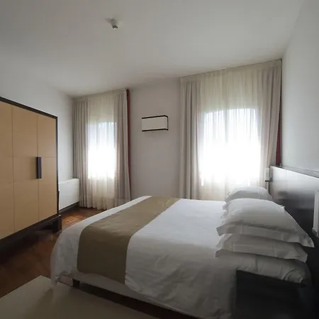Eden Rock Aparthotel