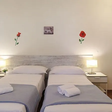 Mia Palace Bed & Breakfast 3*