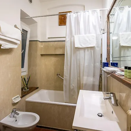 Hotel Collodi 2*