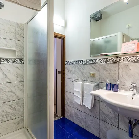 Hotel Collodi 2*