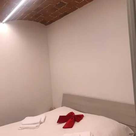 Elegante E Spazioso Bilocale In Zona Certosa Apartment Florenz