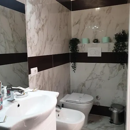 Apartment Elegante E Spazioso Bilocale In Zona Certosa *