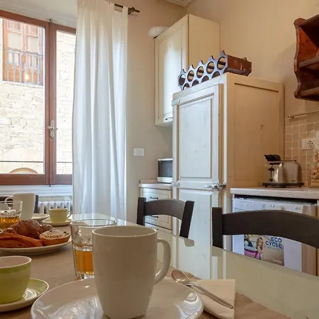 Ponte Vecchio 3 Bedroom Firenze