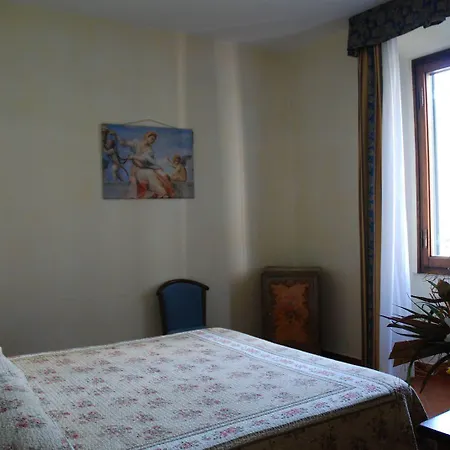 Bologna Hotel 2*