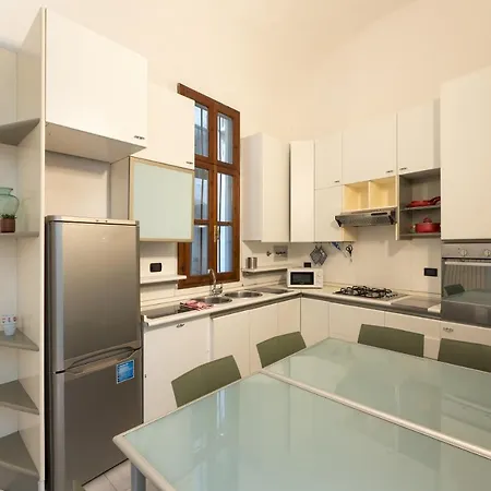 Pilastri 35 Appartement *