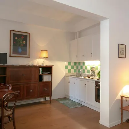 Appartamento Roommo Viuzzo Delle Canne
