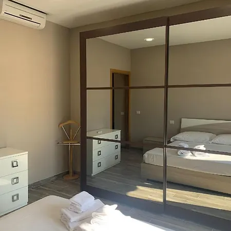 Mara's In Apartamento *