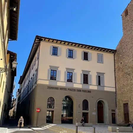 Leon Rosso Flat Apartment