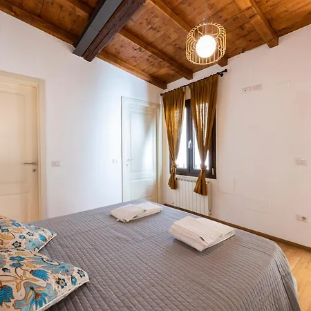 Apartment Santa Croce Palace By Mmega *