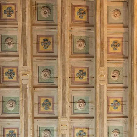 Apartment Santa Croce Palace By Mmega