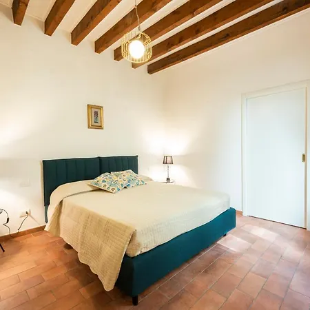 Santa Croce Palace By Mmega Apartment