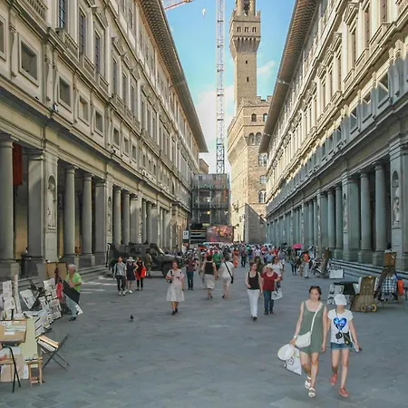 Porta San Frediano Apartment