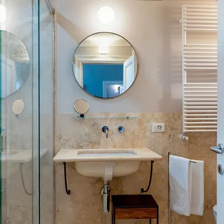 Genteel Piazza Pitti Apartment Florence