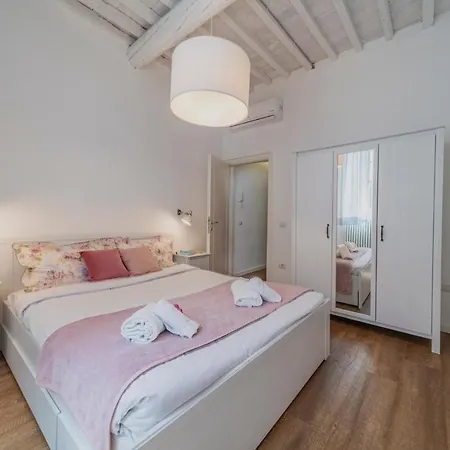 Apartment 32 Nero - San Niccolo Florence