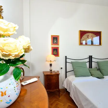 Roommo Monte Oliveto Apartment