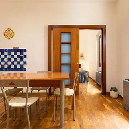 Zannoni 4 Apartment